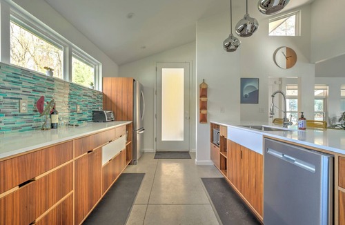 North Chattanooga House | Modern Designer Retreat