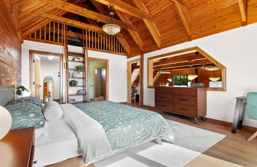 Sequim House | Modern Log Cabin with Cozy Fireplace Retreat & Views in Sequim, Washington