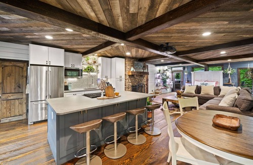 Tate Cabin | Modern, Luxurious Cabin for Two located on a Cascading Waterfall.