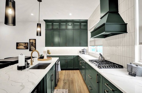 Lockerbie Square Condo | Modern Luxury | Fireplace | Rooftop Deck | Near DT