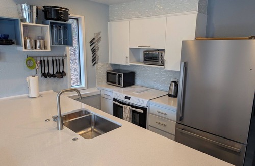 Brian Head Condo | Modern Mountain Retreat Sleeps 6