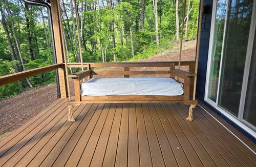 Talking Rock Villa | Modern Mountain Retreat with Deck Swing & Views