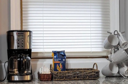 Redford House | Modern Oasis, 20 minutes from Downtown