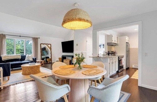 Noyack House | Modern Sag Harbor Escape, Moments from the Water and Long Beach to View.