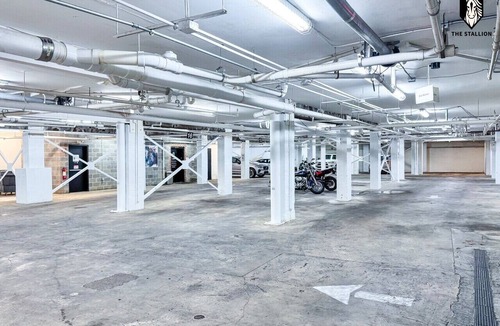 Downtown Memphis Apartment | Modern Spacious Loft in Downtown Memphis w/free parking