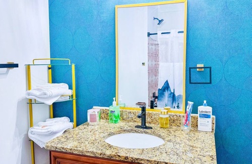 Downtown Memphis Apartment | Modern Spacious Loft in Downtown Memphis w/free parking