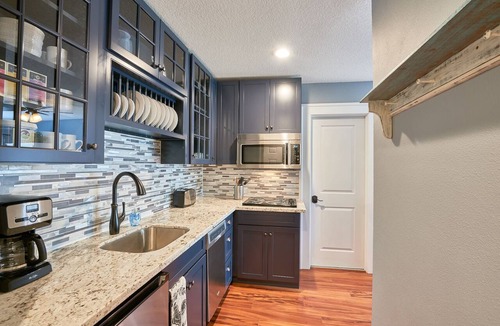 Newberg Condo | Modern Studio in Downtown Newberg - Suite #2