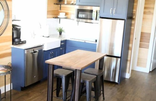 Escalante Cabin | Modern Tiny House Rental for Unique Desert Getaway in Escalante, Utah