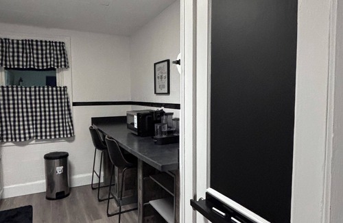 Norwood House | Modern Top Level Escape - Stylish, Clean and Central