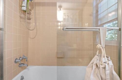 Dearborn House | Modern Townhouse Near Everything Shopping Center