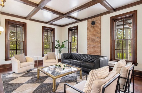 Ann Arbor House | Moeder's: Accommodations and Event Space