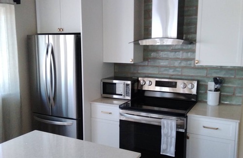 Union Bay House | Monkey Tree Cottage, Union Bay, Ocean View, Pet Friendly
