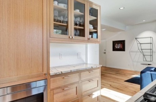 Corbett - Terwilliger - Lair Hill Condo | Monthly Rental - Elevated Living in the Hills