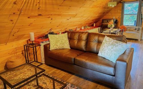 Swanton Apartment | Moonlight and Maple Lake Escape