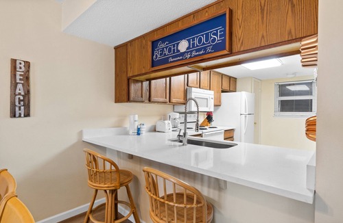 Lower Grand Lagoon Apartment | Moonspinner by Book That Condo