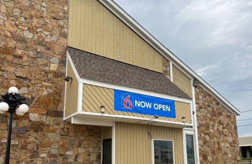 Ada Hotel | Motel 6 Ada OK