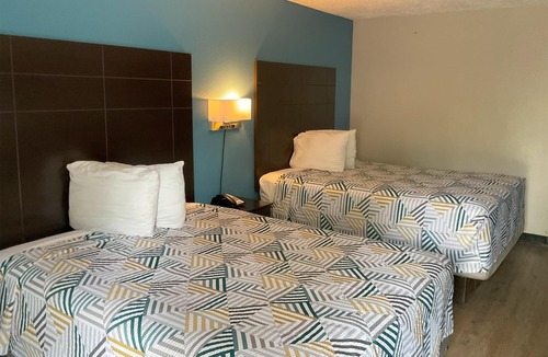 Broadmoor Hotel | Motel 6 Baton Rouge, LA - East - I-12
