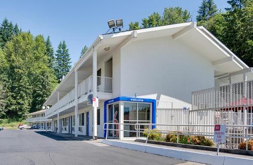 Kelso Hotel | Motel 6-Kelso, WA - Mt. St. Helens
