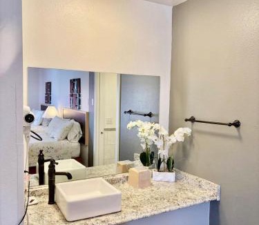 Orchard District Hotel | Motel West