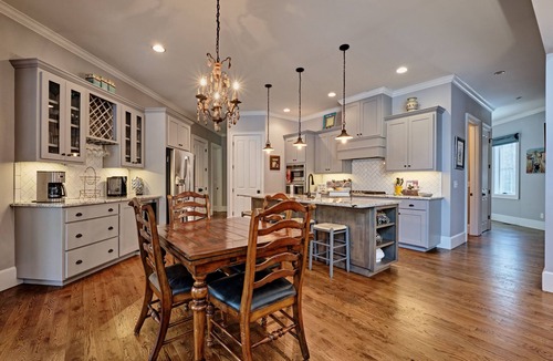 Highlands House | Mount Lori Hillside Retreat: 1-Level Luxury w/Screen Porch, Stone Patio, Garage