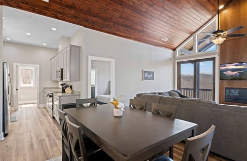 Sylva Condo | Mountain Magic, King Suite, and Mountain View!
