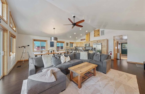 Serene Lakes House | Mountain Retreat | Canoe | Fireplace | Views