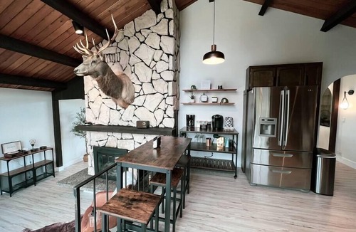 Sequim House | Mountain View Haven | HOT TUB on 9 Acres!