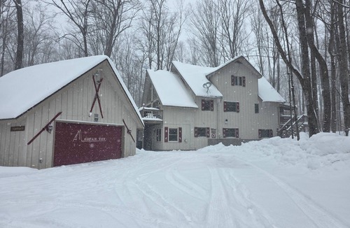 Stambaugh House | Mountain View Lodge - Lower - 3 Bedroom Duplex with Hot Tub in Ski Brule Village
