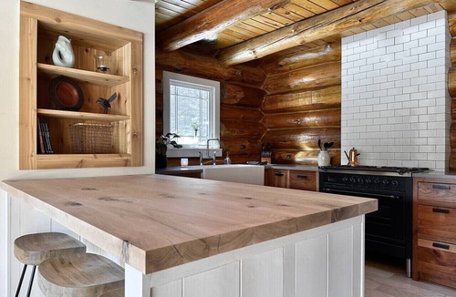 Lutsen Cabin | Mountainside Log Cabin on Caribou Lake
