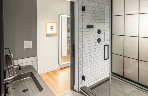 Central Business District Hotel | Moxy Cincinnati Downtown