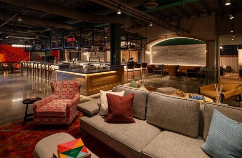Central Business District Hotel | Moxy Cincinnati Downtown