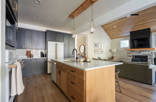 Mount Hood Village Cabin | Mt Hood Cabin, Mini Golf, Hot Tub, Game Loft, Sleeps 10, 2.5 Bath, Pet Friendly