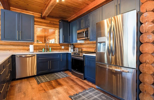 Mammoth Creek Cabin | Mtn Views & Fall Colors: Panguitch 1-Acre Estate!