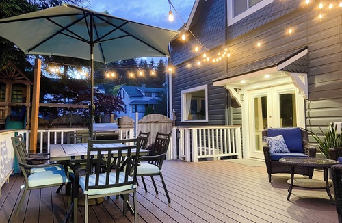 Clatskanie House | Multi-Unit Property great for Large Groups and Centrally Located