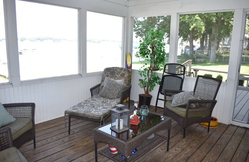 Cassopolis House | Nautical 5 Bedroom 5 Bathroom Home on Diamond Lake
