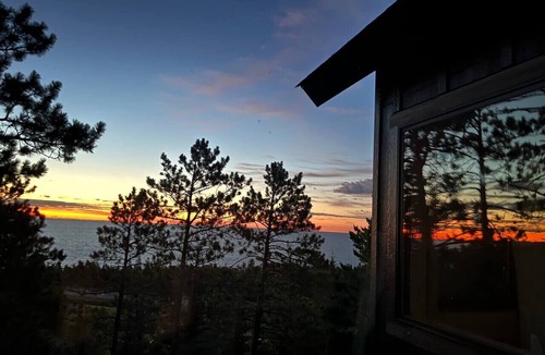 Silver Bay Cabin | New Cabin Overlooking Lake Superior!