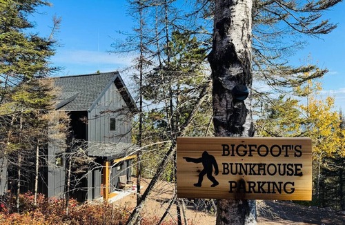 Silver Bay Cabin | New Cabin Overlooking Lake Superior!