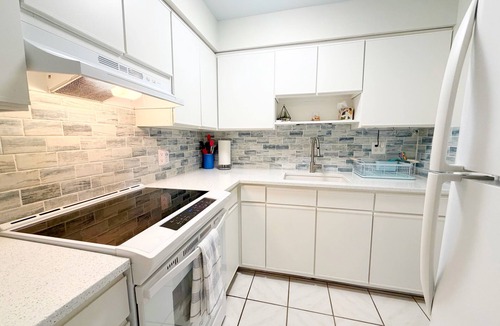 Cocoa Beach Condo | NEW! Cocoa Beachside Resort, 1st Floor, Beach Access, Pool & Shuffleboard!