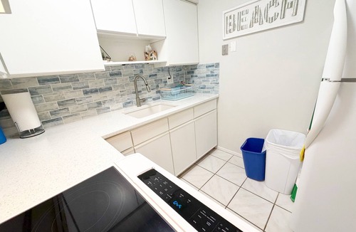 Cocoa Beach Condo | NEW! Cocoa Beachside Resort, 1st Floor, Beach Access, Pool & Shuffleboard!