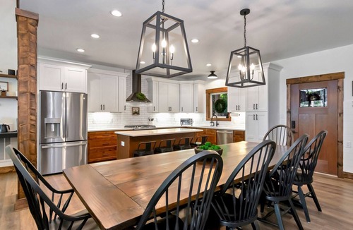 Banner Elk Cabin | New Construction Beech Blessings Cabin-Sleeps 16-Double Master Layout-3000 Sq Ft