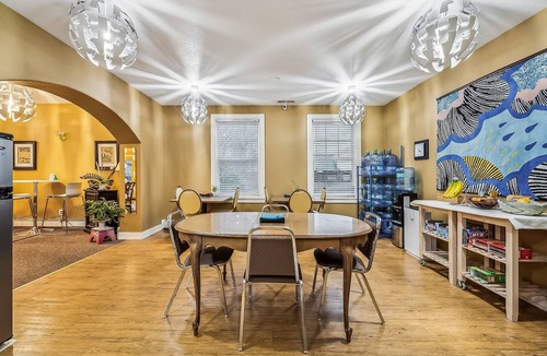 Cathlamet Apartment | NEW! Hotel Cathlamet Room 201 - Interior Full