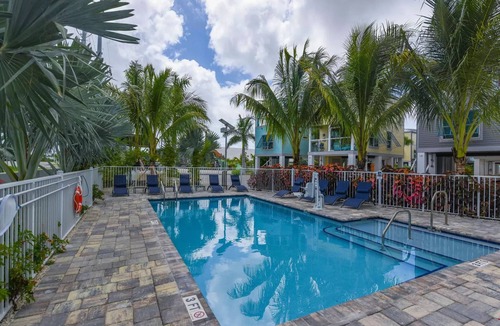 Marathon House | New House Paradise Without a Pasport On Atlantic Ocean Deck Sunsets Water Views