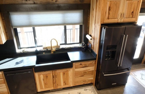 Orderville Cabin | New! Juniper Ridge Luxury Lodge @ East Zion & Bryce