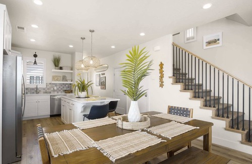 Washington Fields House | New Listing Happy Hawaiian