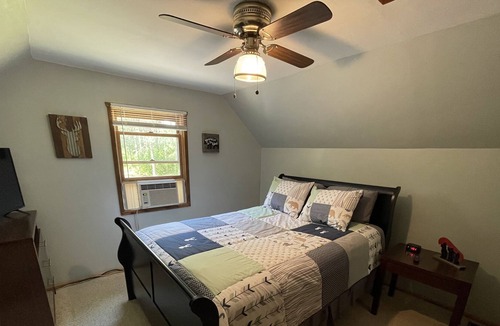 Mauston Cabin | New Listing Special Pool Table, Dart Board, Sleep 6, Near Castle Rock Lake/Dells