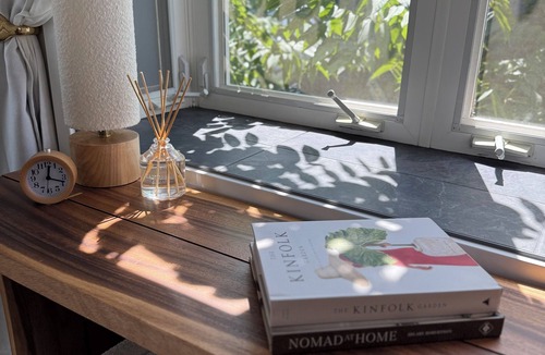 Ravenna House | NEW - modern comfort, remodeled, A/C, free parking