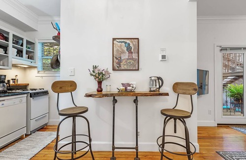 Fairhope Apartment | New Orleans at Jubilee Suites Bed & Breakfast. 1K/1B