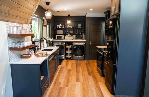 Helen Cabin | New Upscale Rustic A-frame cabin sitting on golf course