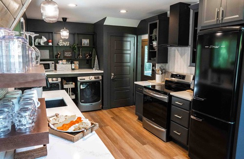 Helen Cabin | New Upscale Rustic A-frame cabin sitting on golf course