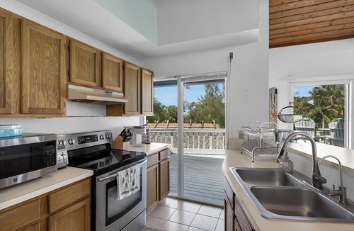 Toll Gate Shores House | NEW! Waterfront, 3 Bedroom, 3 Bath. Keys Living, Peaceful Retreat